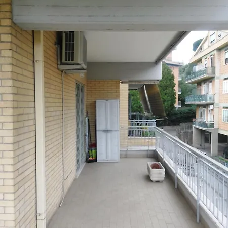 Loft Tranquillo E Comodo, Vicino Metro E Vaticano * Rom